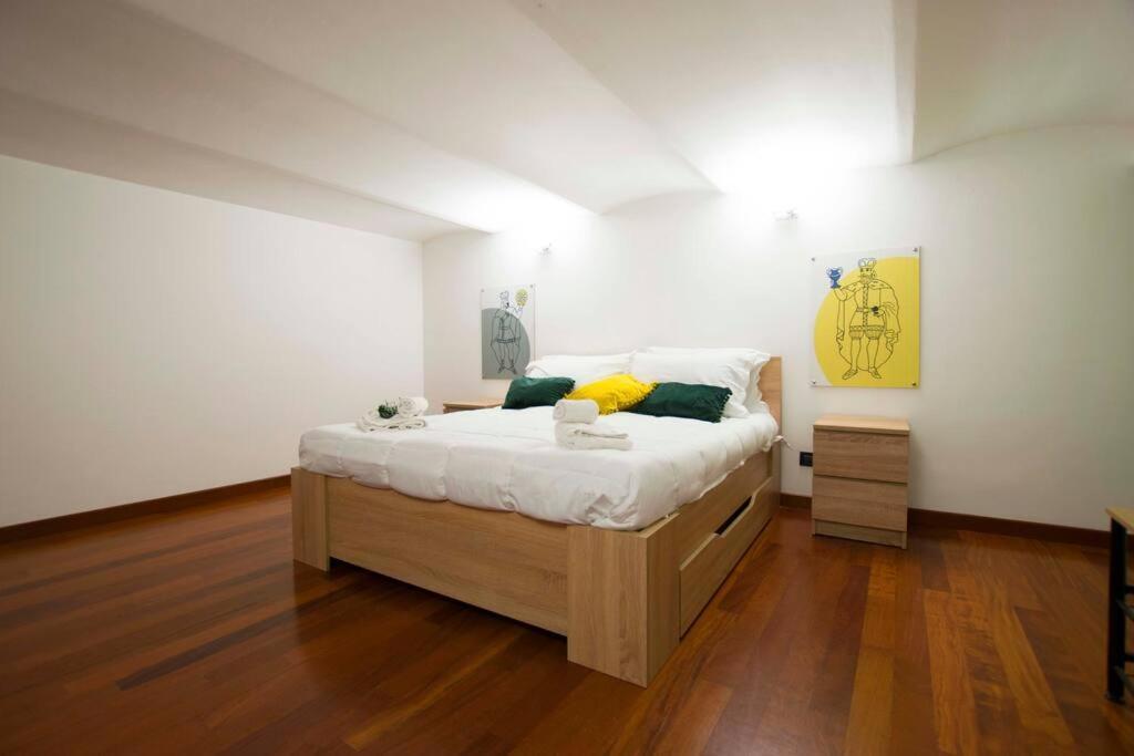 In Center Benni Apartment Palermo Luaran gambar