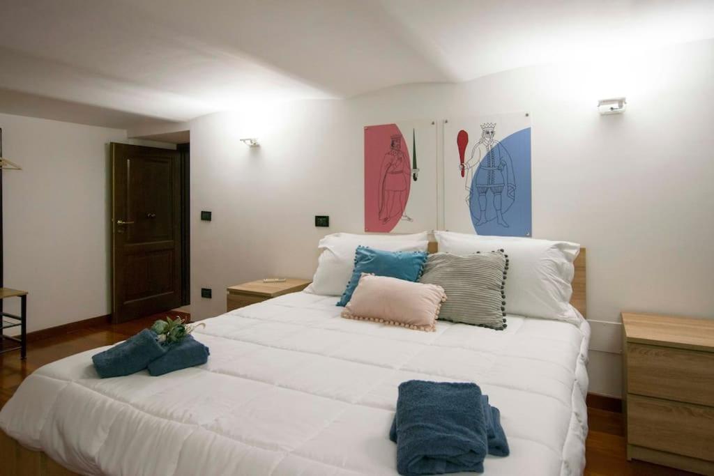In Center Benni Apartment Palermo Luaran gambar