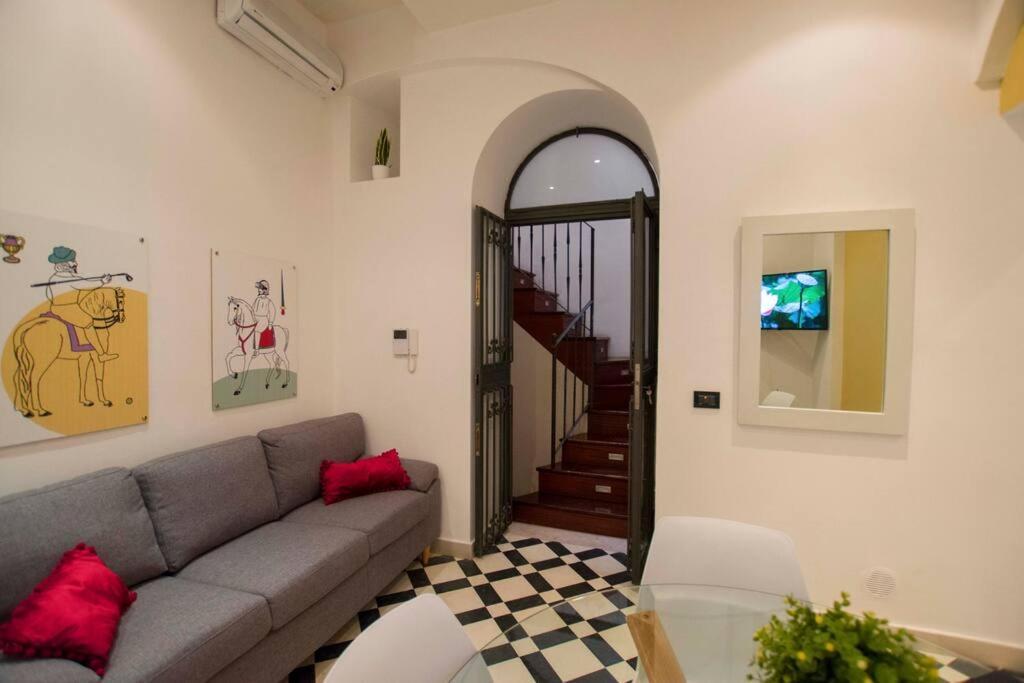 In Center Benni Apartment Palermo Luaran gambar